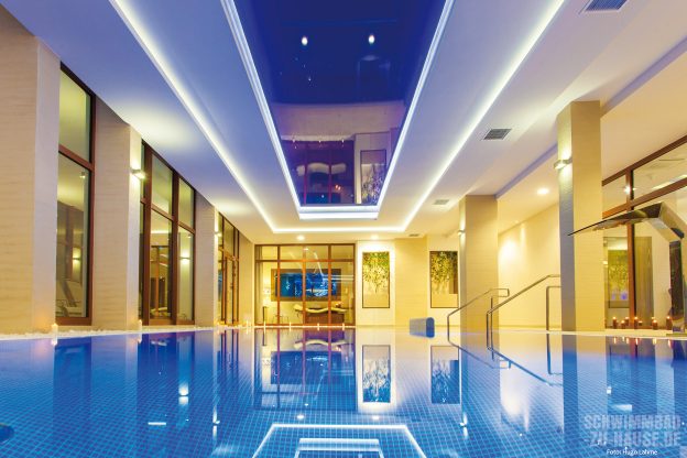 pool-lights_ein-professionell-beleuchtetes-schwimmbad-kann-eine-wohltuende-entspannende-und-beruhigende-wirkung-auf-koerper-und-geist-entfalten