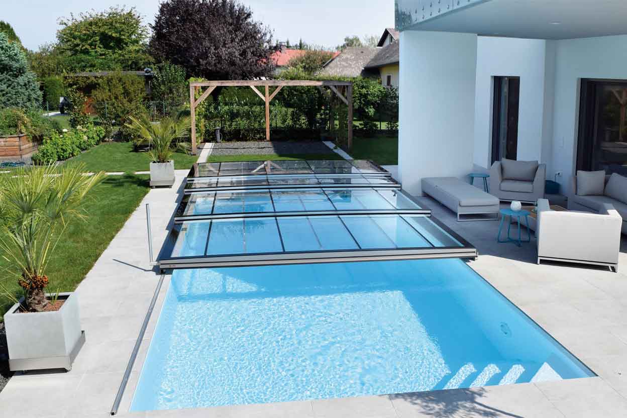 Verlängerte Badesaison durch Poolüberdachung