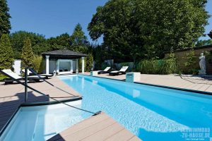 Pool mit Daybed